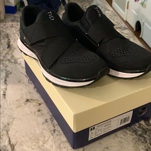 Tiems SlipStream cycle shoe